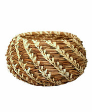 Load image into Gallery viewer, Pine Needle Coiled Basket Kit - Off The Trail Gifts

